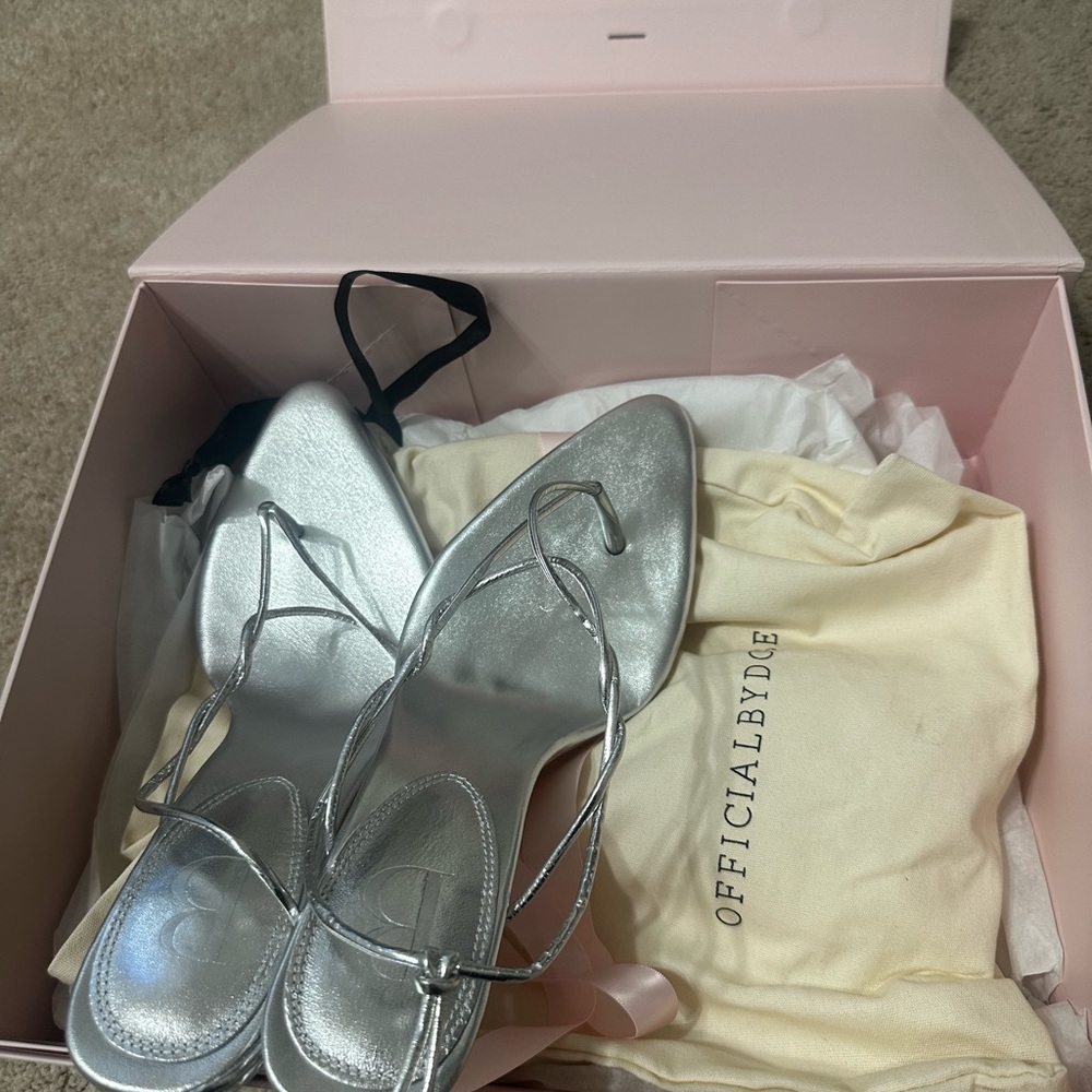 Bydose Mid Chrome Heels - Picture 5 of 6